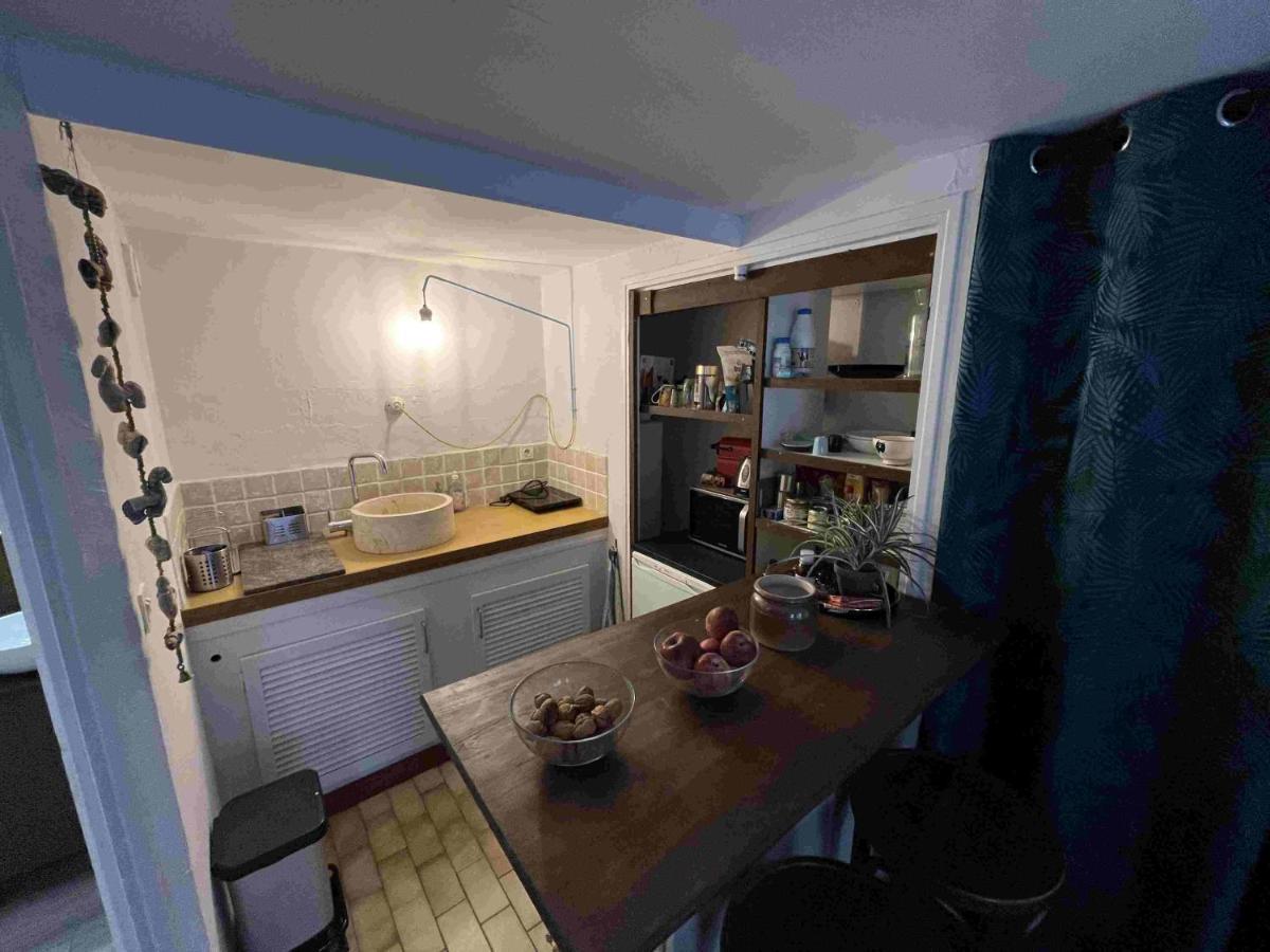 Studio Avec Terrasse Sur Cour, Authentique, Calme Avignon Exterior photo